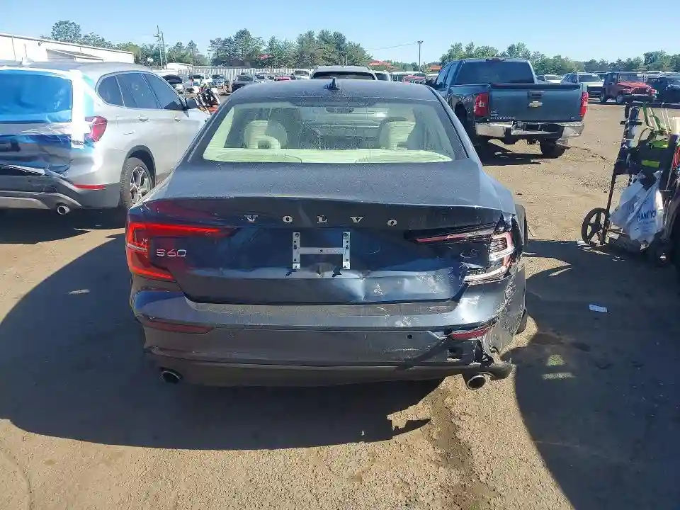 7JRA22TKXMG080302 2021 VOLVO S60-5