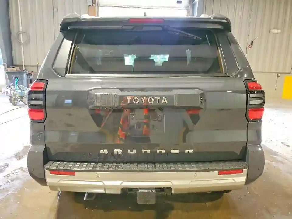 JTEVA5BR0T5114109 2026 TOYOTA 4RUNNER-5