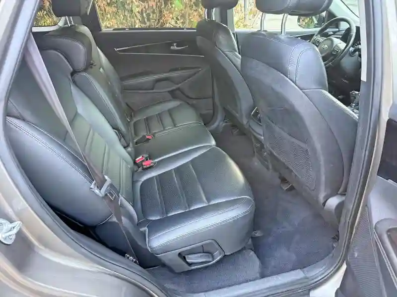 5XYPHDA53GG004895 2016 KIA SORENTO-5