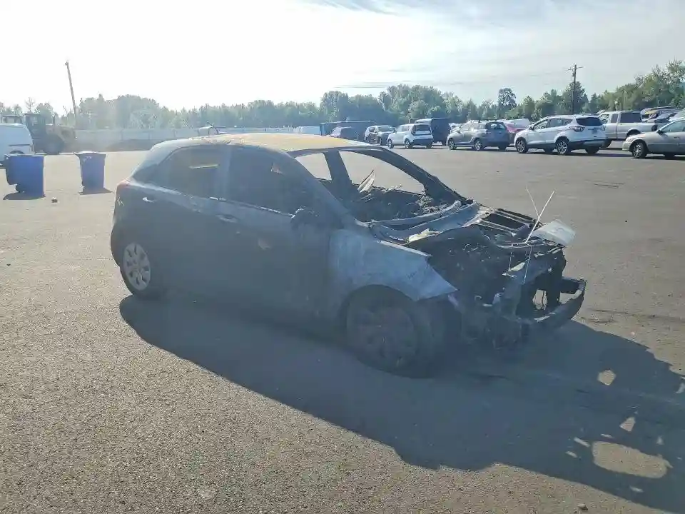 3KPA25AB1JE088738 2018 KIA RIO-3
