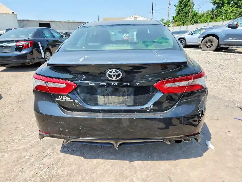 4T1B11HK6JU628071 2018 TOYOTA CAMRY-5