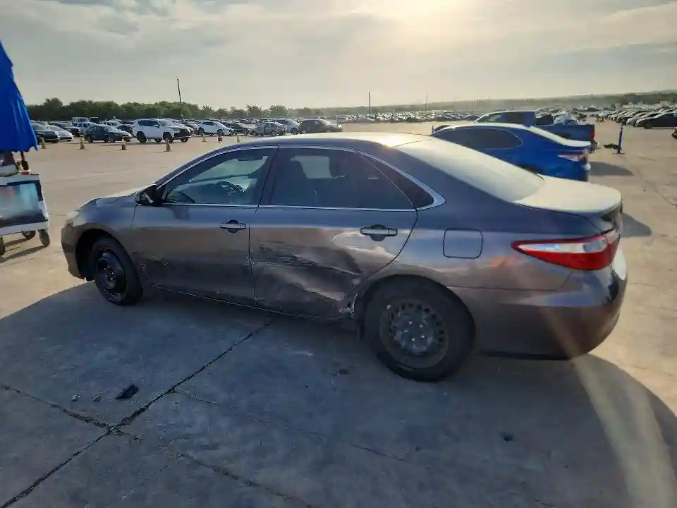 4T1BF1FK0HU670833 2017 TOYOTA CAMRY-1