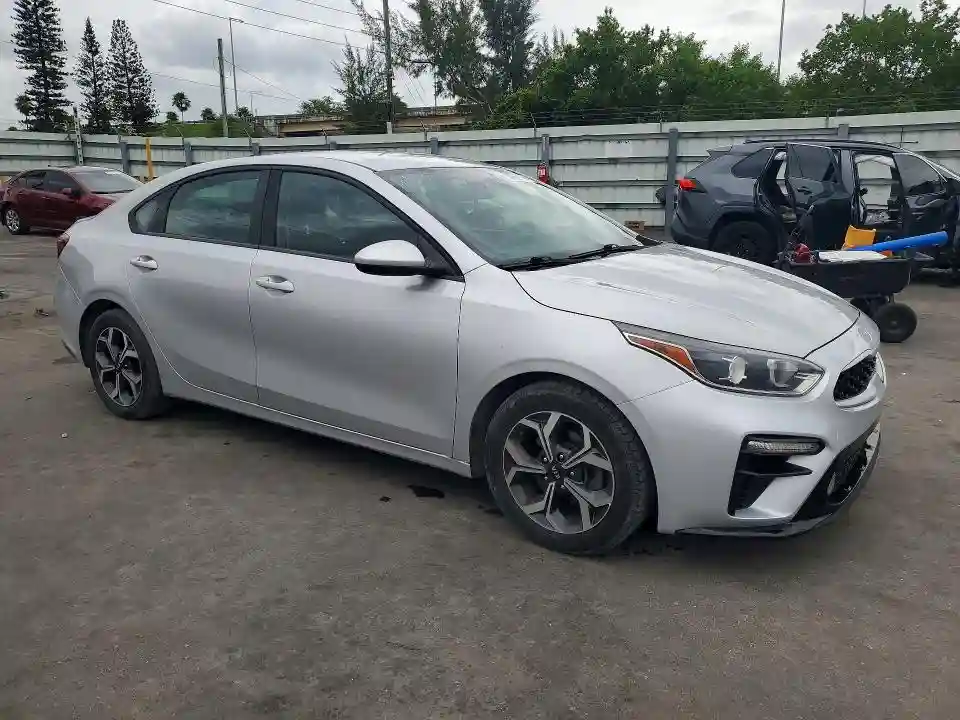 3KPF24ADXKE090832 2019 KIA FORTE-3