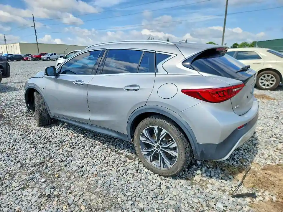 SJKCH5CRXJA046649 2018 INFINITI QX30-1