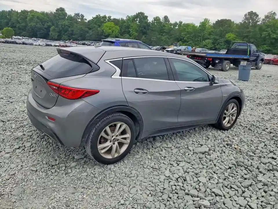 SJKCH5CP4JA042398 2018 INFINITI QX30-2