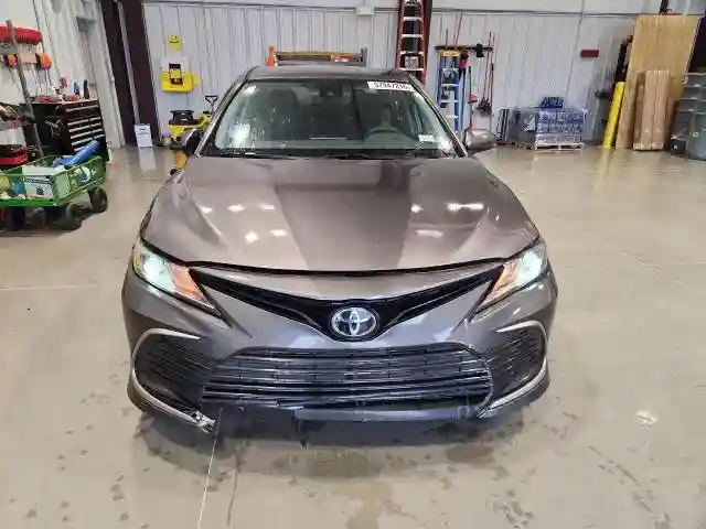 4T1C11AK0MU440312 2021 TOYOTA CAMRY-4