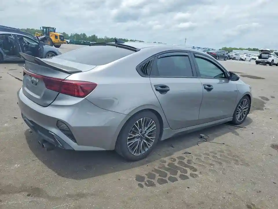3KPF54AD6RE771085 2024 KIA FORTE-2
