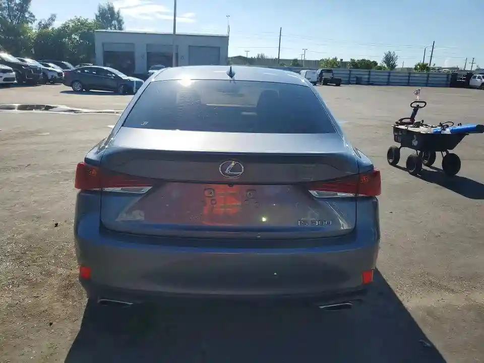JTHBA1D22J5078905 2018 LEXUS IS-5