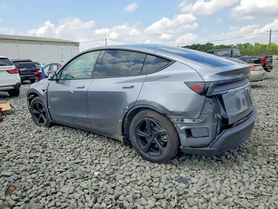 7SAYGDEEXTA382585 2026 TESLA MODEL Y-1
