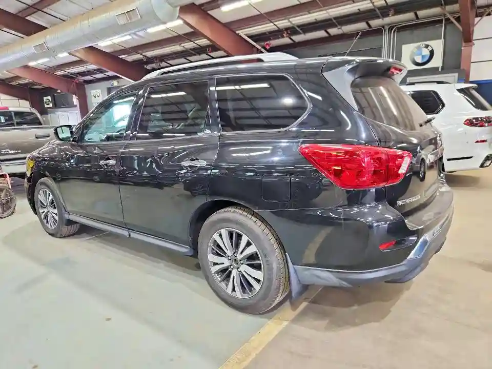 5N1DR2MM0HC696719 2017 NISSAN PATHFINDER-1