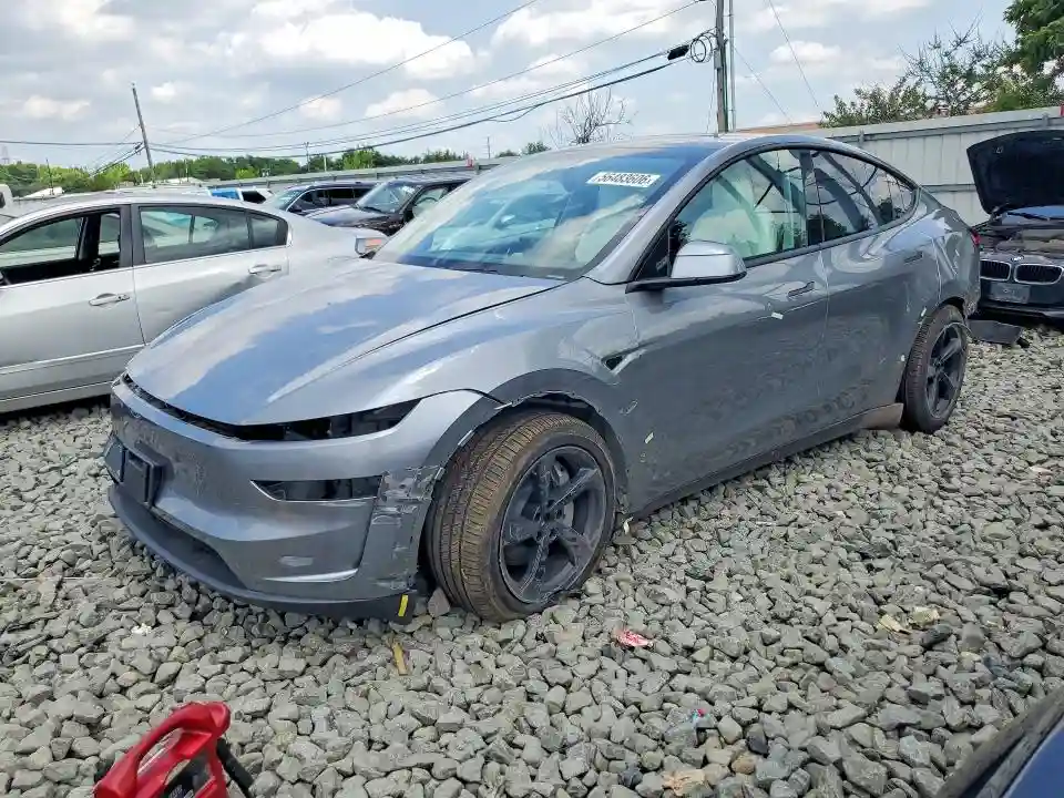 7SAYGDEEXTA382585 2026 TESLA MODEL Y-0