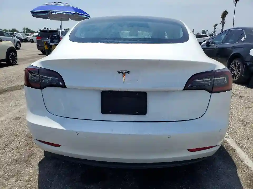5YJ3E1EA2MF068975 2021 TESLA MODEL 3-5