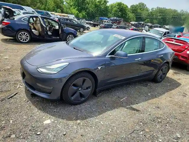 5YJ3E1EB8JF170205 2018 TESLA MODEL 3-0