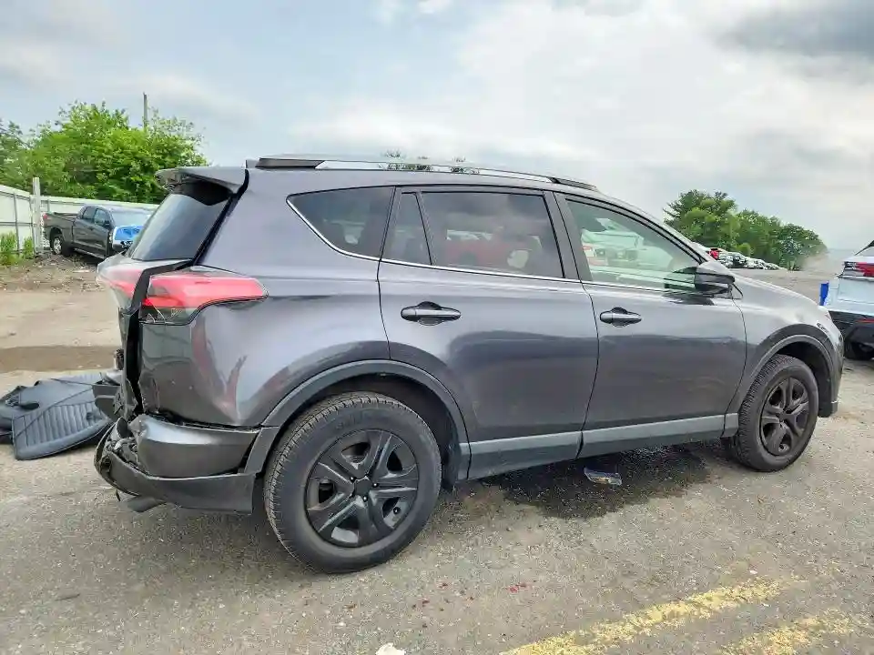 JTMBFREV9JJ216618 2018 TOYOTA RAV4-2