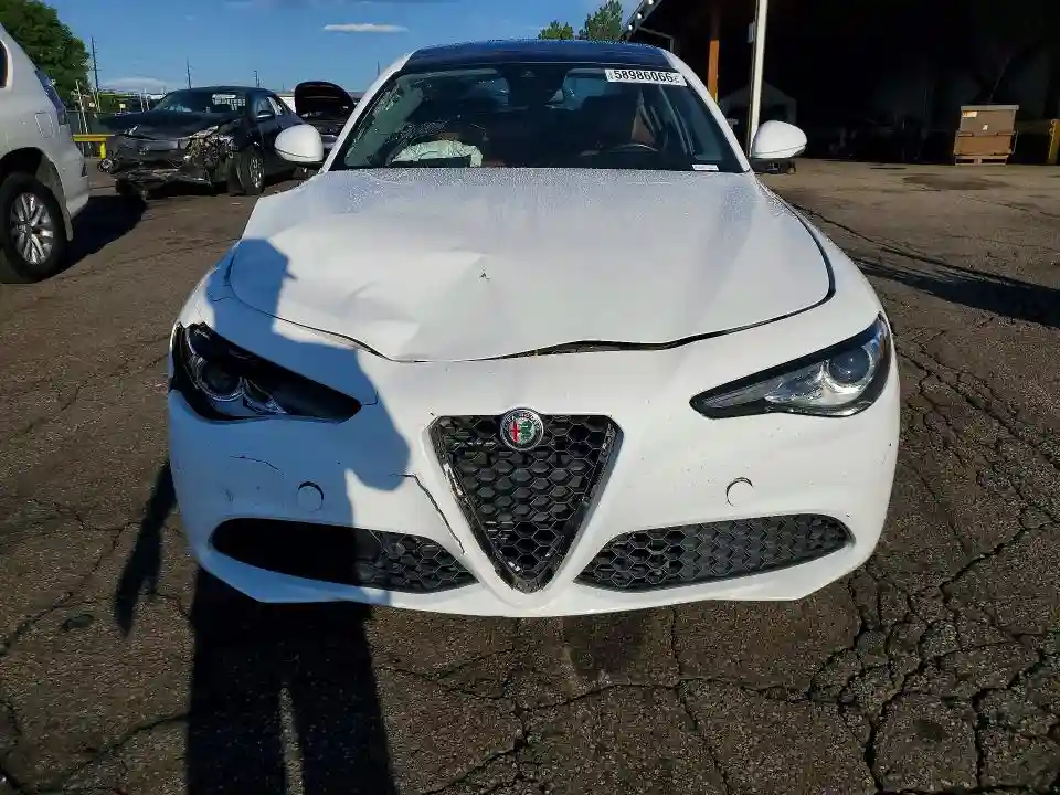ZARFAMBN5K7602514 2019 ALFA ROMEO GIULIA-4
