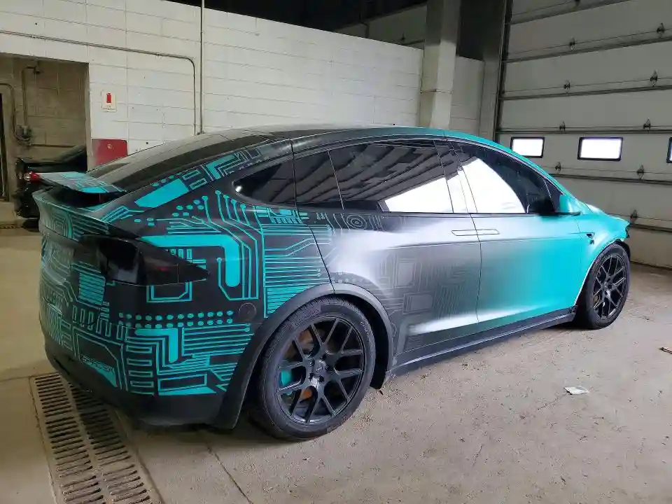 5YJXCAE22JF087151 2018 TESLA MODEL X-2