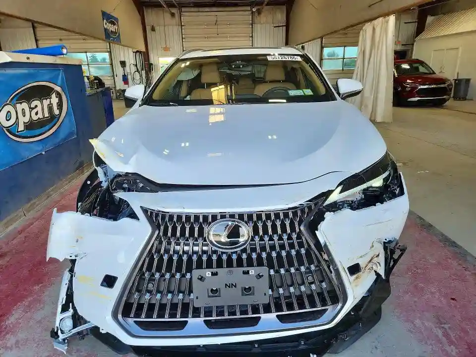 2T2GGCEZ1TC117899 2026 LEXUS NX-4