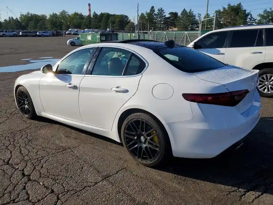 ZARFAMBN5K7602514 2019 ALFA ROMEO GIULIA-1