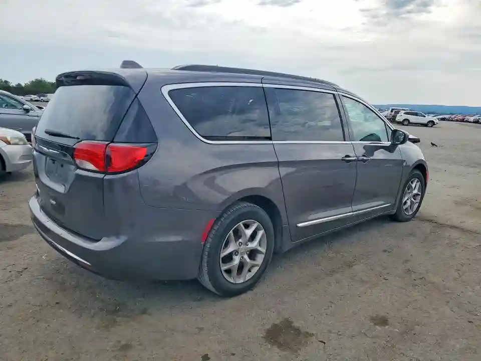 2C4RC1BG2HR514416 2017 CHRYSLER PACIFICA-2