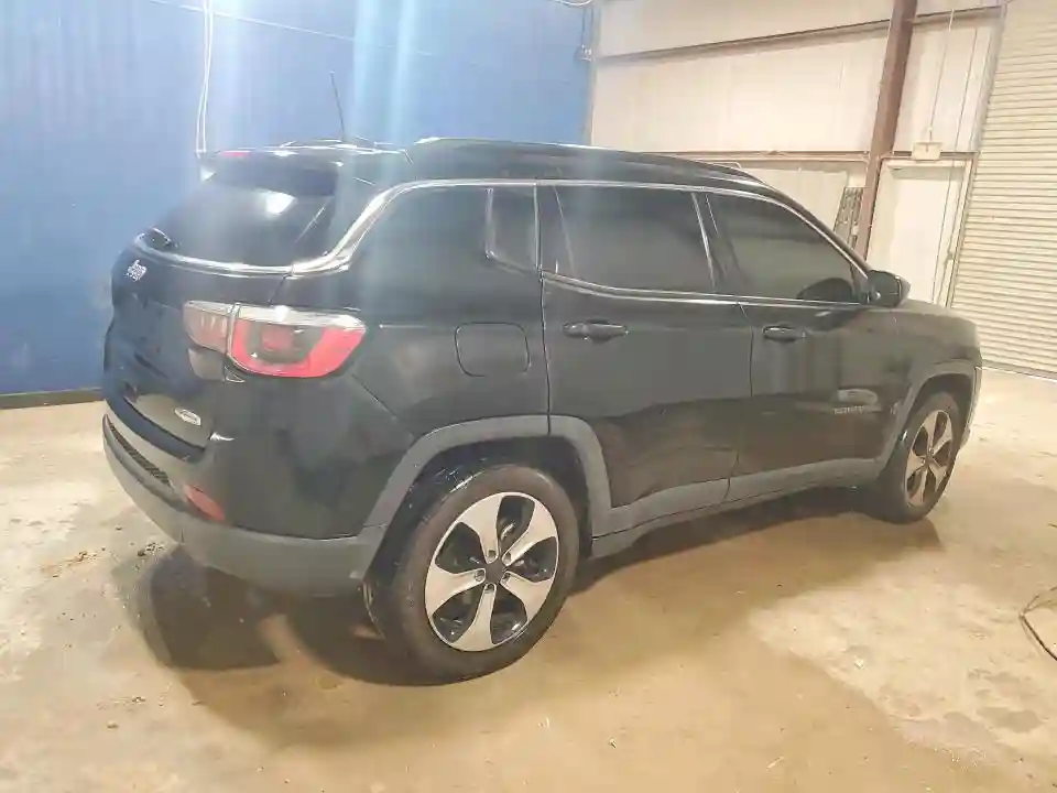 3C4NJCBB1JT102706 2018 JEEP COMPASS-2
