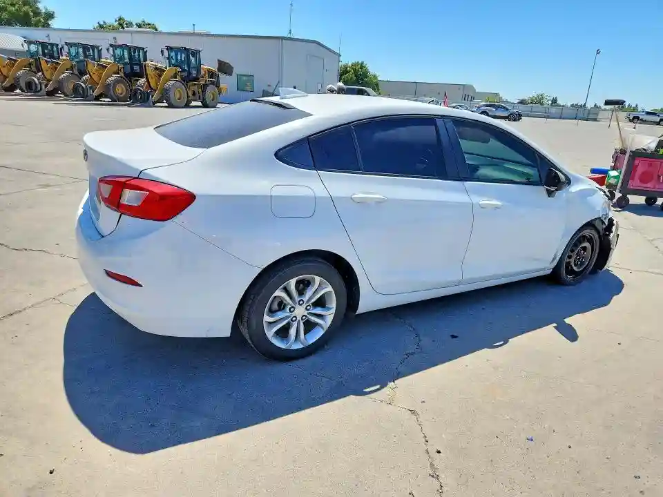 1G1BC5SM1K7153258 2019 CHEVROLET CRUZE-2