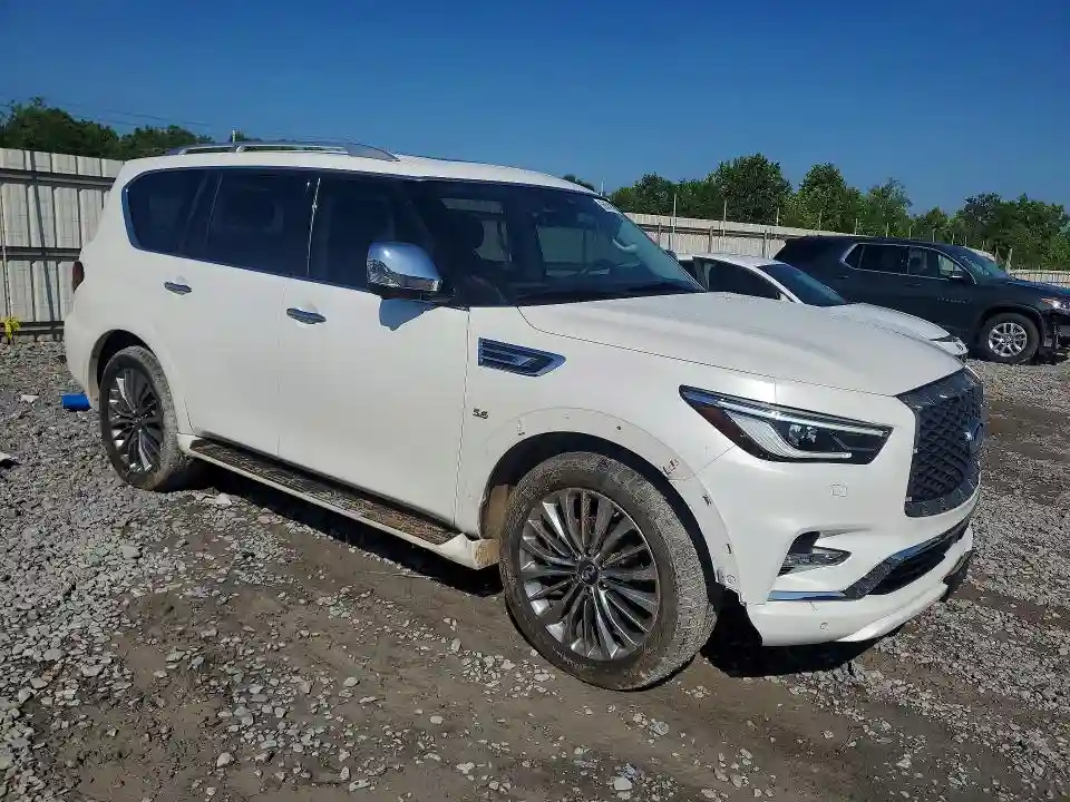 JN8AZ2NC6J9440945 2018 INFINITI QX80-3