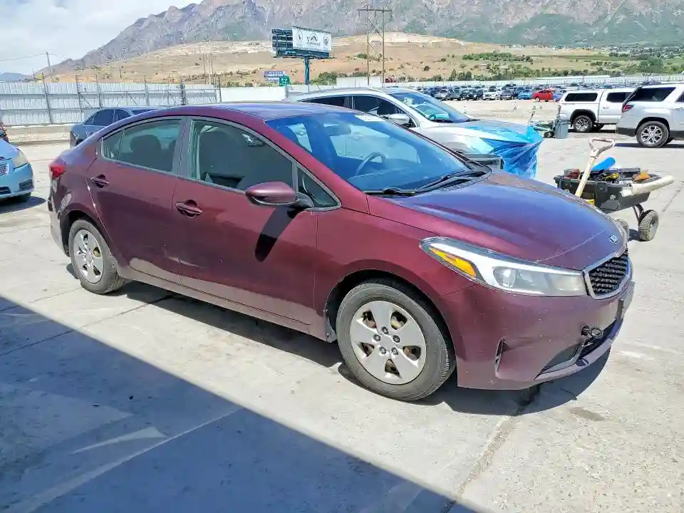 3KPFK4A79JE208698 2018 KIA FORTE-3