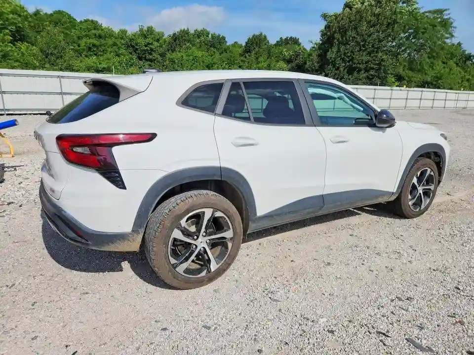 KL77LGE27RC067356 2024 CHEVROLET TRAX-2