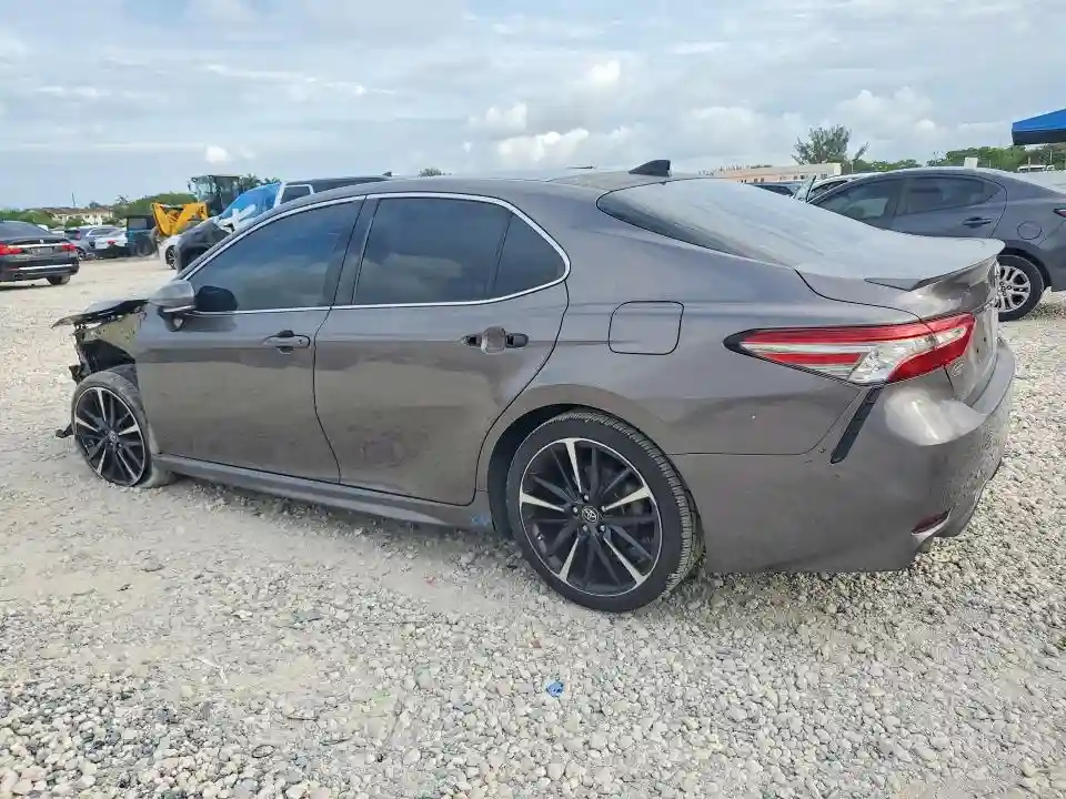 4T1B61HK4KU218274 2019 TOYOTA CAMRY-1