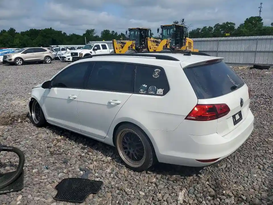 3VW017AU8HM510156 2017 VOLKSWAGEN GOLF-1
