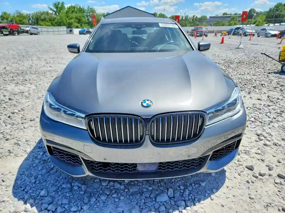 WBA7F2C53HG421811 2017 BMW 7 SERIES-4