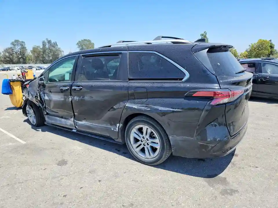 5TDZRKEC2MS003383 2021 TOYOTA SIENNA-1