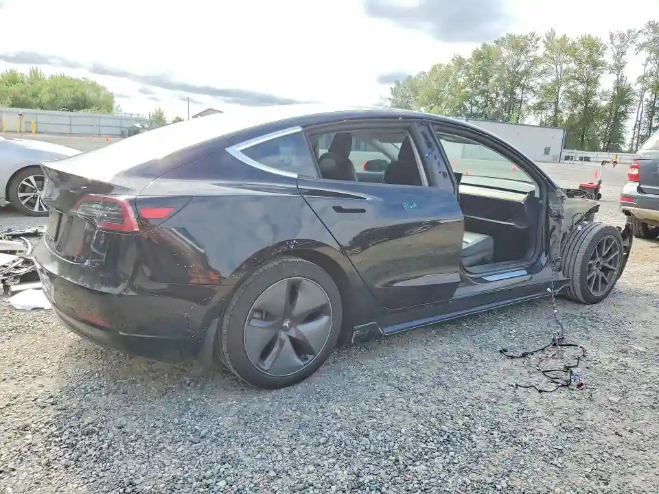 5YJ3E1EA1JF172532 2018 TESLA MODEL 3-2