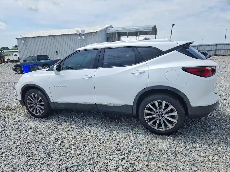 3GNKBFRS3NS130694 2022 CHEVROLET BLAZER-1