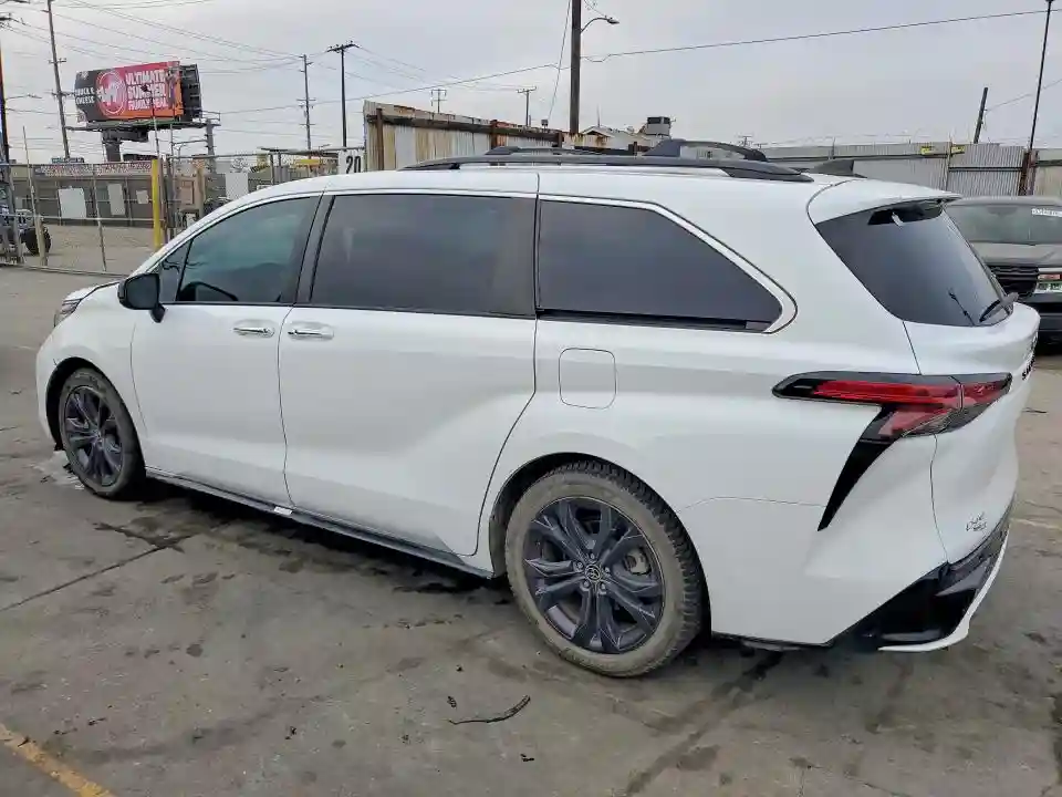 5TDXRKEC9NS086710 2022 TOYOTA SIENNA-1