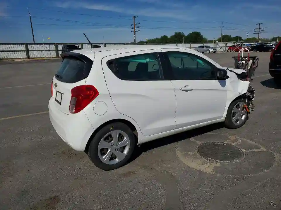 KL8CB6SA3MC713956 2021 CHEVROLET SPARK-2