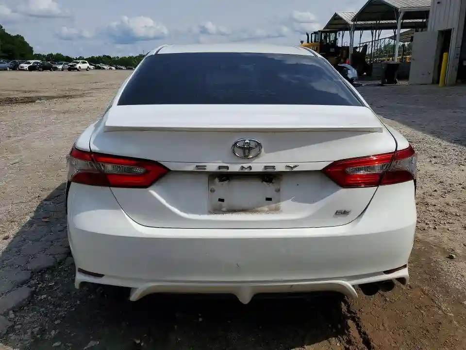 4T1B11HK8JU669673 2018 TOYOTA CAMRY-5