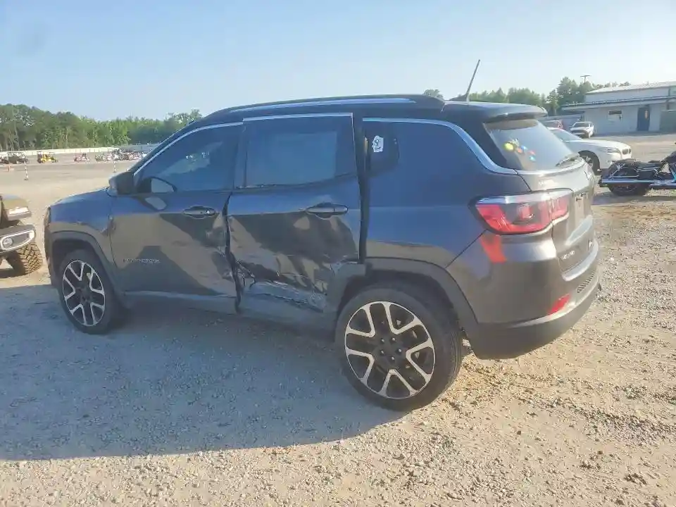3C4NJDCB5JT104706 2018 JEEP COMPASS LI-1