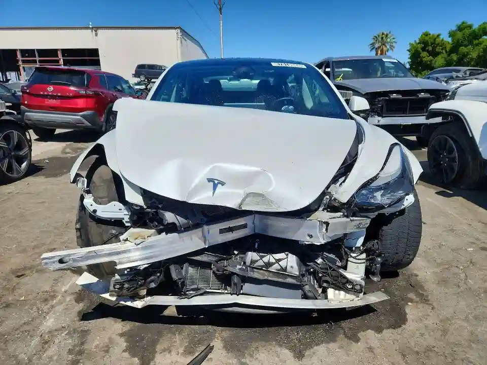 5YJ3E1EA0NF166369 2022 TESLA MODEL 3-4