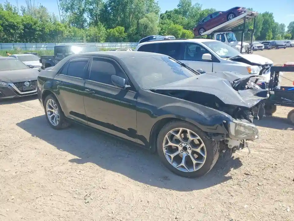 2C3CCAPT6HH593952 2017 CHRYSLER 300-3