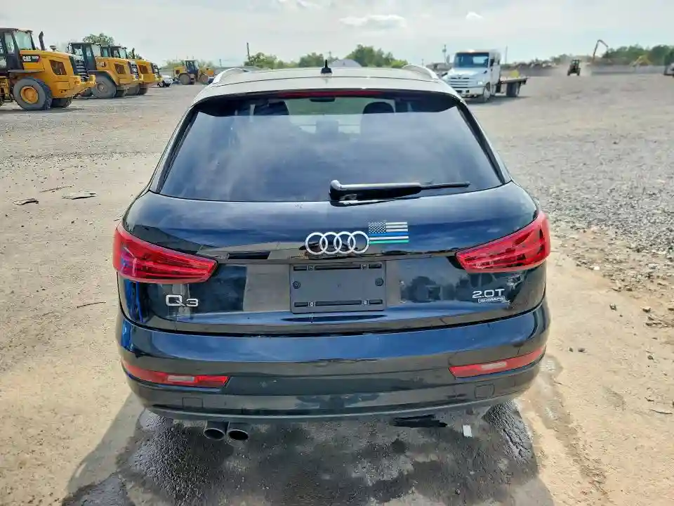 WA1ECCFS7HR009917 2017 AUDI Q3-5