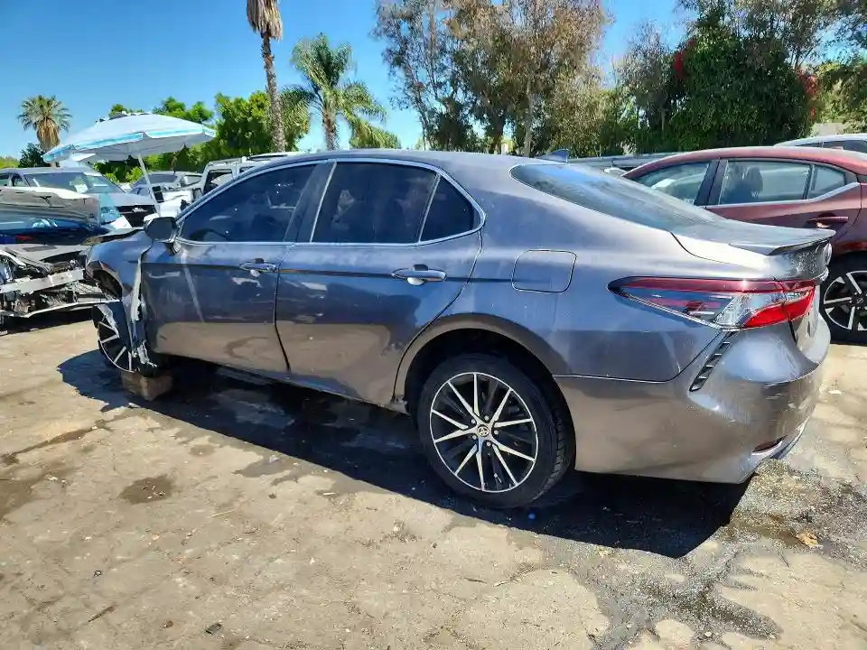 4T1G11AK7MU536472 2021 TOYOTA CAMRY-1