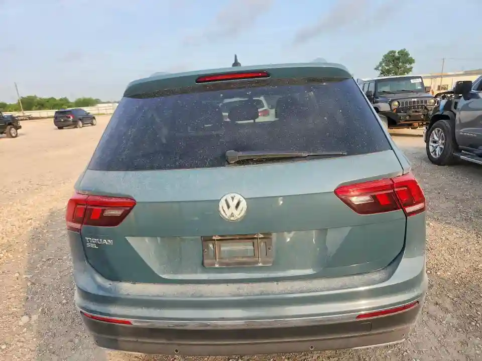 3VV3B7AX0KM159050 2019 VOLKSWAGEN TIGUAN-5