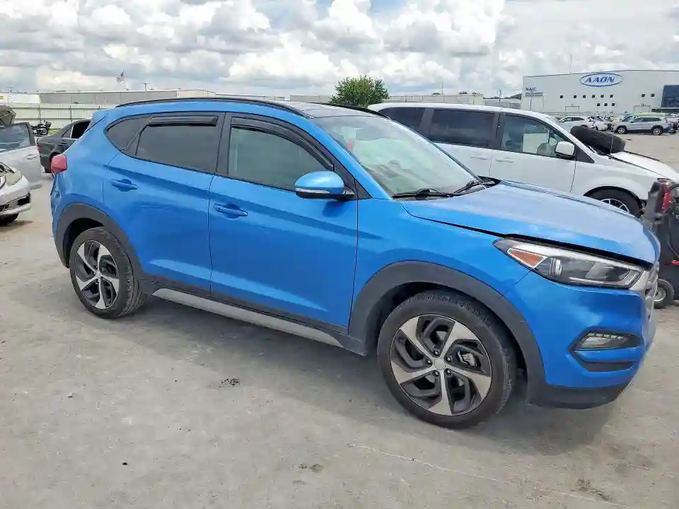 KM8J33A23JU699708 2018 HYUNDAI TUCSON-3