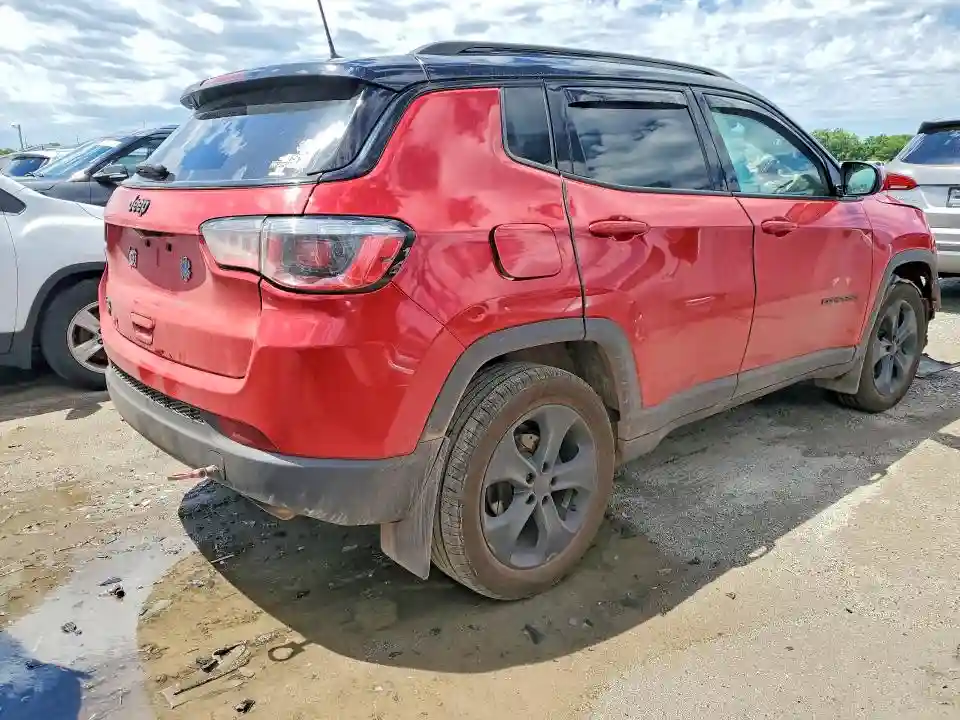 3C4NJDBB2JT433834 2018 JEEP COMPASS-2