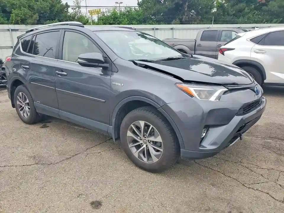JTMRJREV1JD201705 2018 TOYOTA RAV4-3