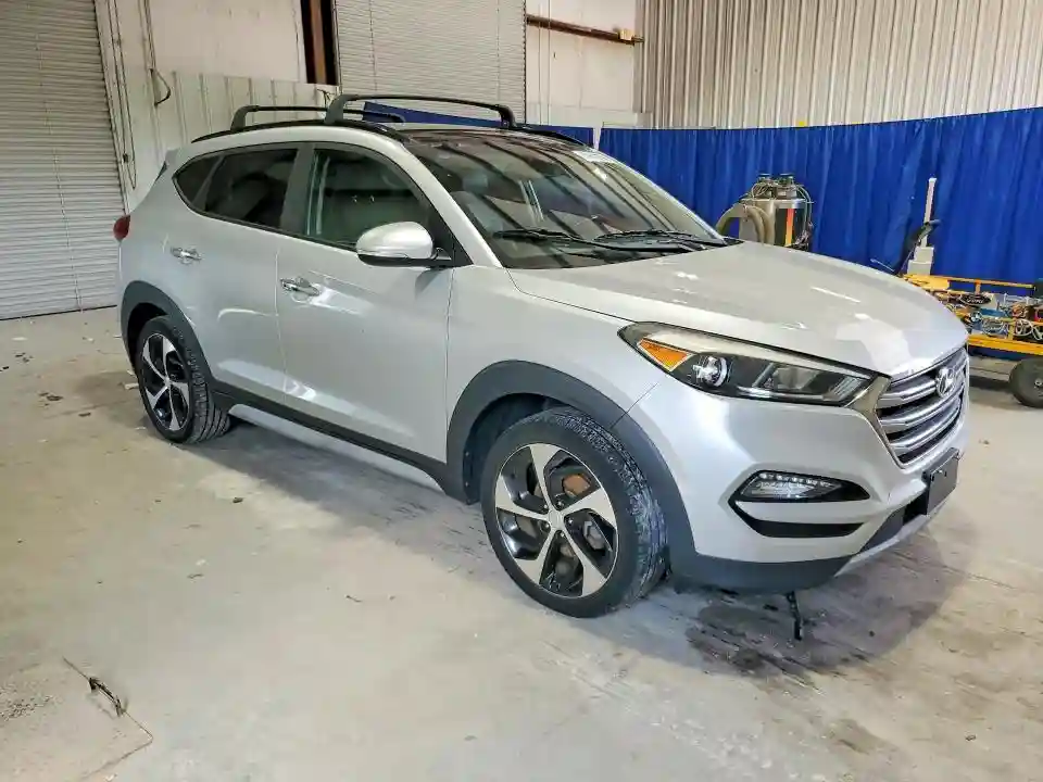 KM8J3CA27HU506941 2017 HYUNDAI TUCSON-3