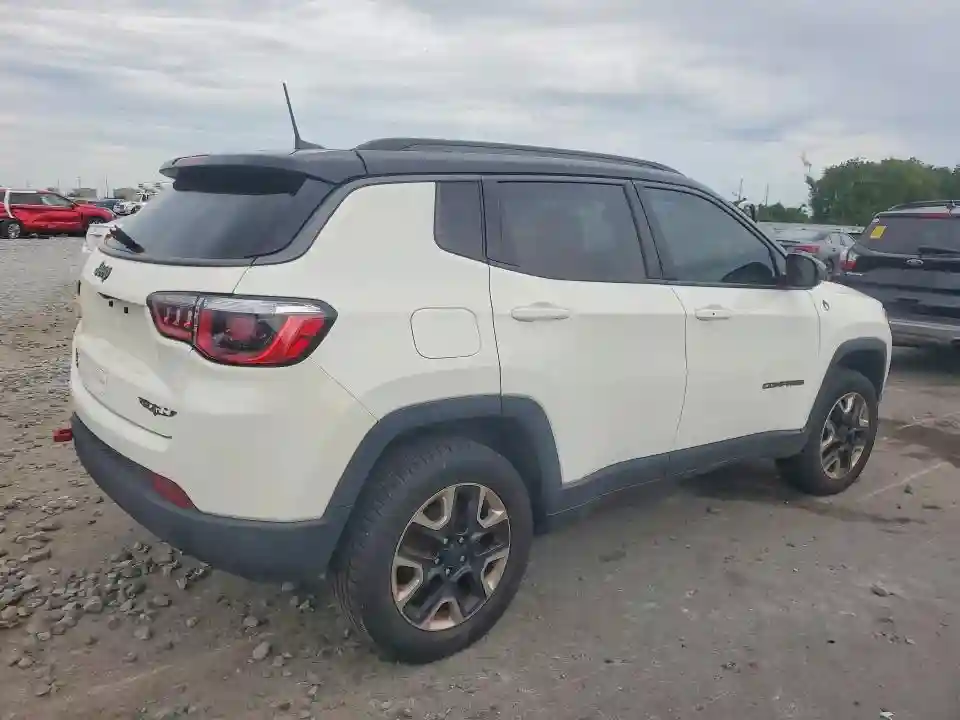 3C4NJDDB6JT451332 2018 JEEP COMPASS TR-2