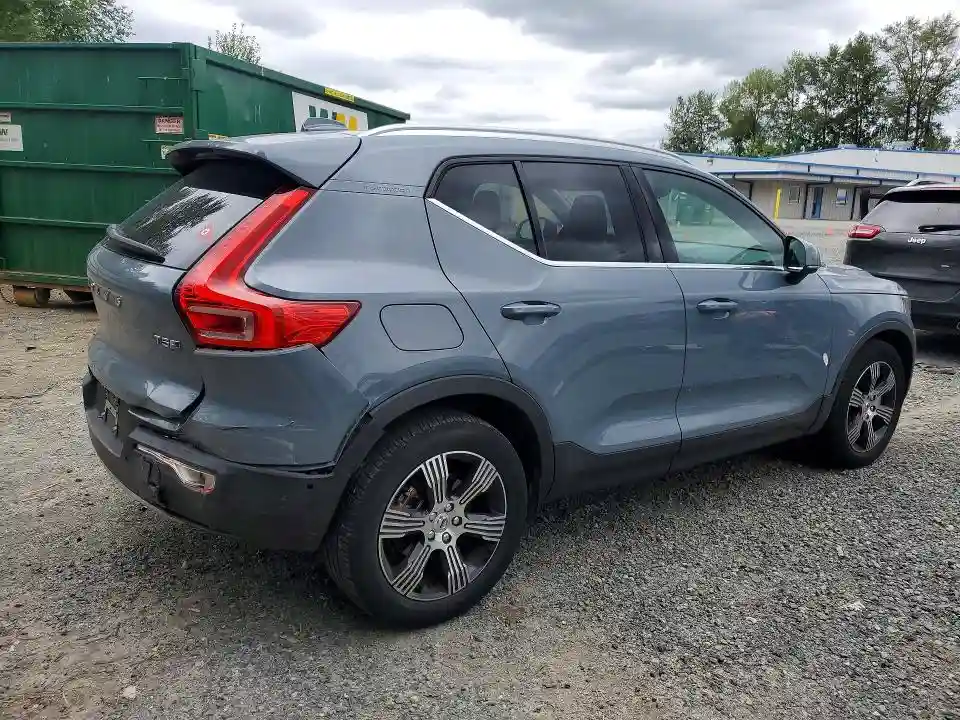 YV4162UL3L2171480 2020 VOLVO XC40-2