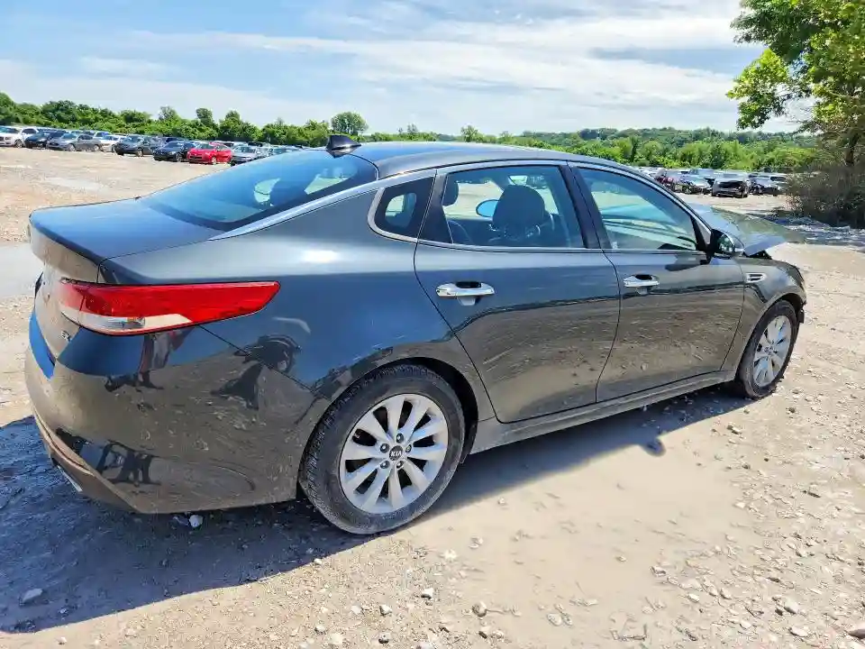 5XXGU4L36GG095883 2016 KIA OPTIMA-2